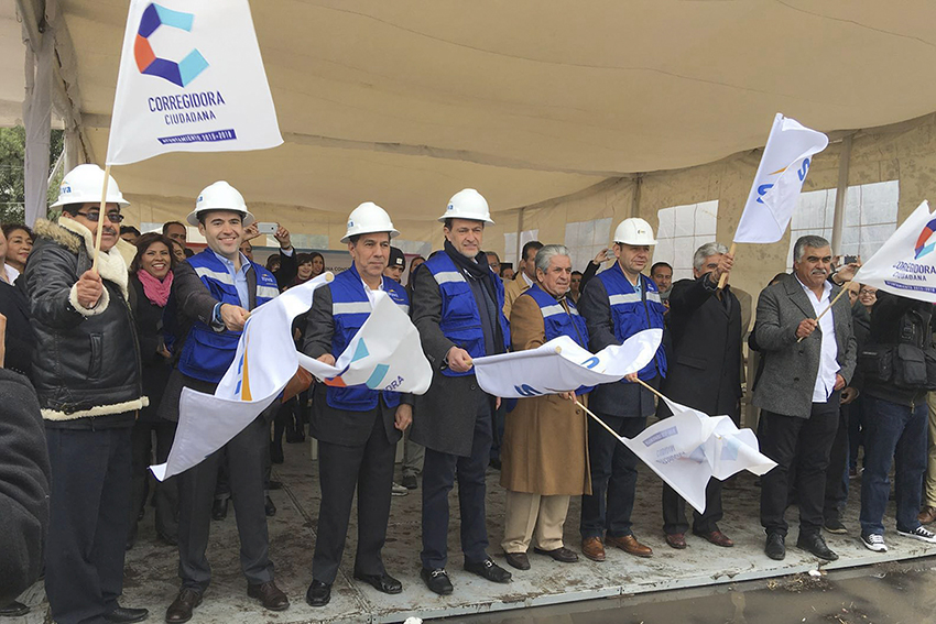 Primera_piedra_corregidora_Mauricio Kuri_VSIMG-20160310-WA0002ok