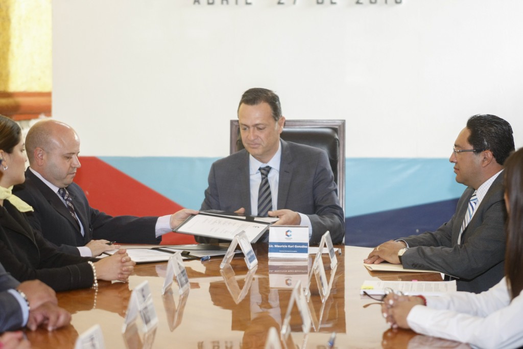 FIRMA CONVENIO CEIG_MAURICIO  KURI_CORREGIDORA__60D7927
