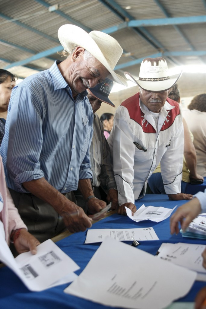 ENTREGA GRANOS_MAURICIO KURI_CORREGIDORA_VS__60D4302