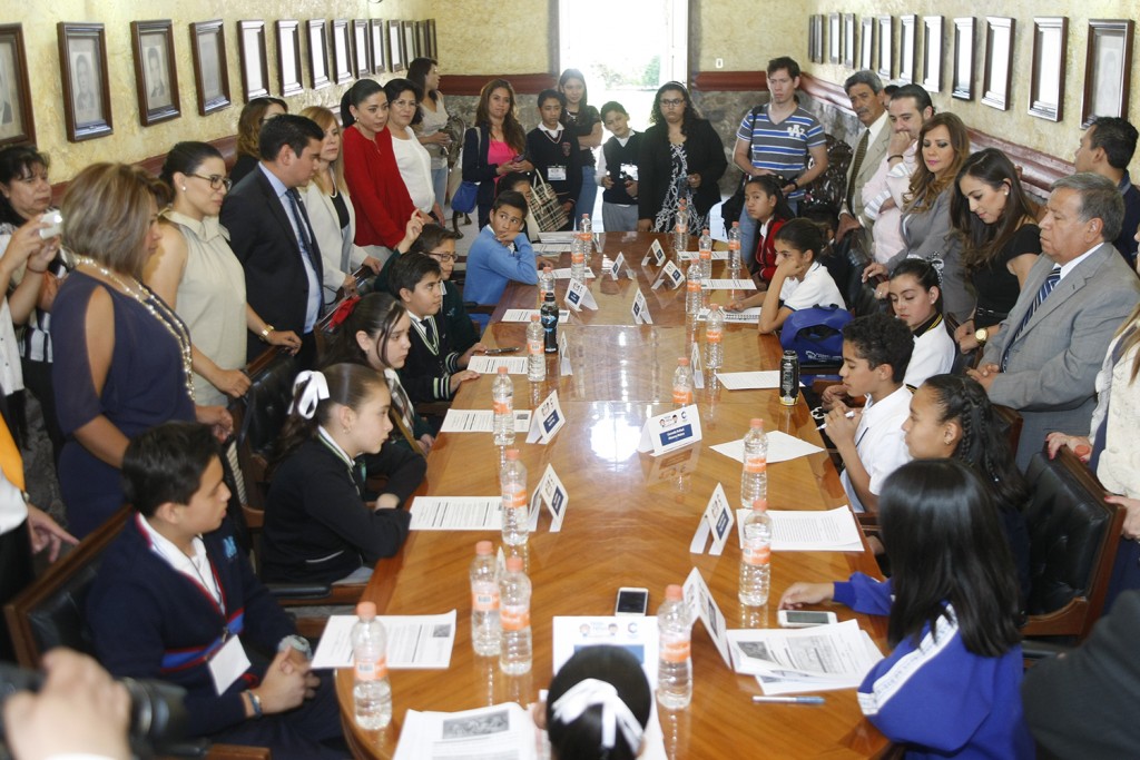 NIÑAS Y NIÑOS EN EL GOBIERNO  (1)