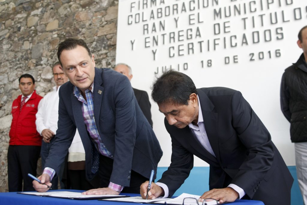 ENTREGA TITULOS PROPIEDAD_MAURICIO  KURI_CORREGIDORA_18072016-_60D9475
