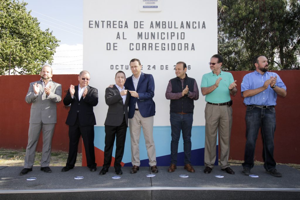entrega-ambulancia_mauricio-kuri_coregidora_mg_5051