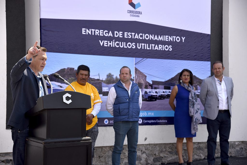 Vehículos y estacionamiento (1)
