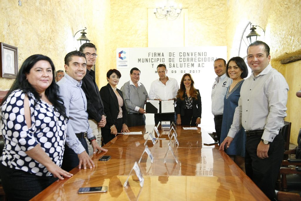 Firma de convenio con Ad Salutem (2) (1)