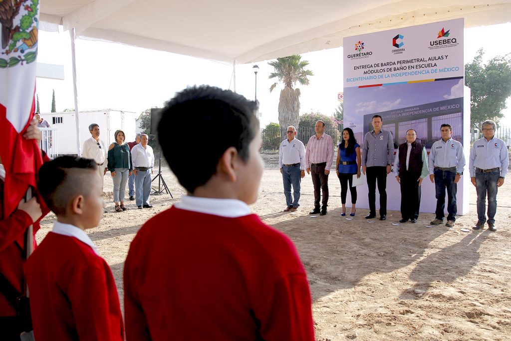 Entrega de obra-primaria Bicentenario (3)