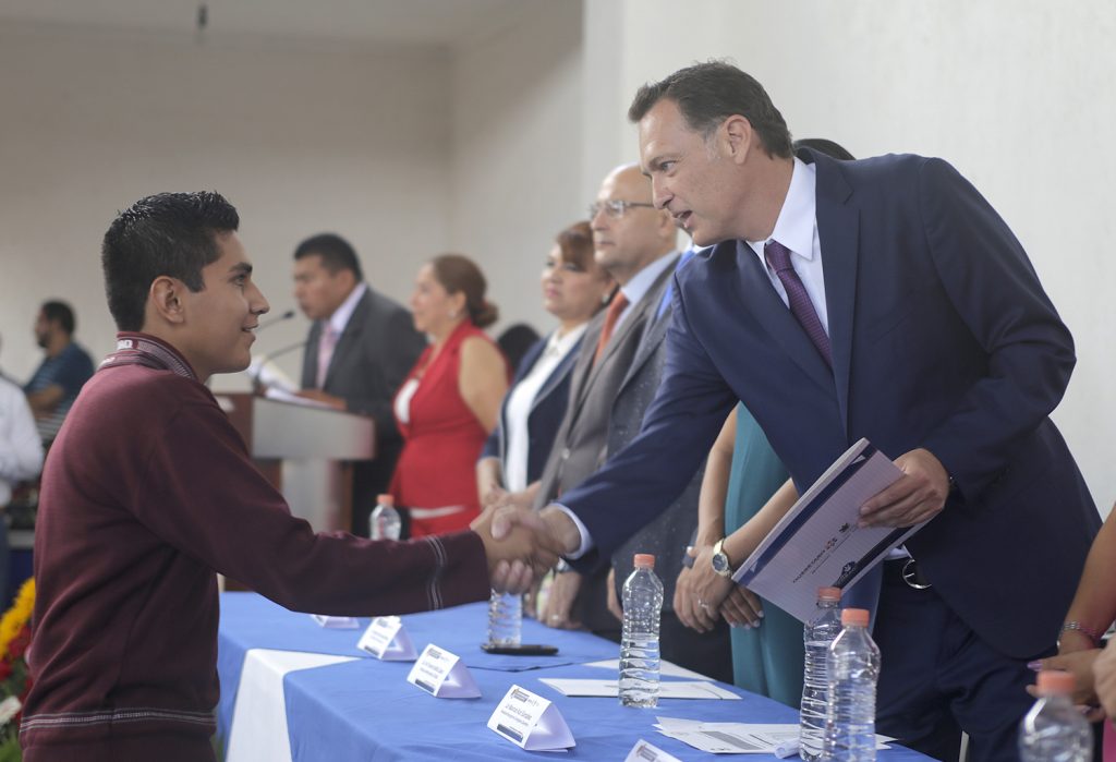 Graduación COBAQ (2)